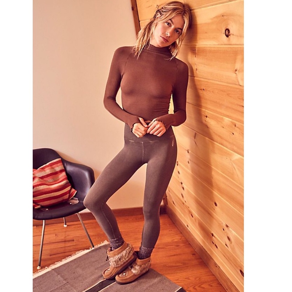 •SOLD• Free People Good Karma High Rise Leggings - Picture 6 of 7